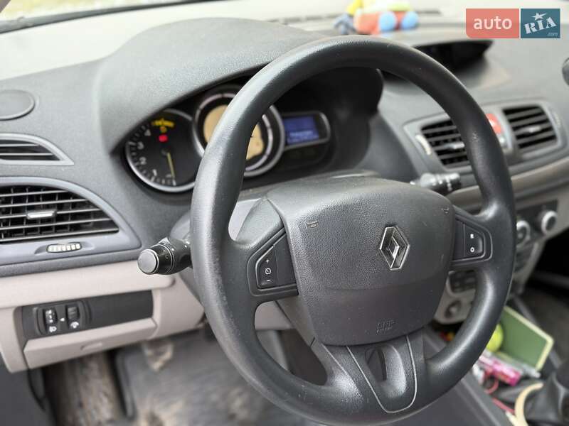 Хэтчбек Renault Megane 2010 в Тернополе фото 5 Хэтчбек Renault Megane 2010 в Тернополе