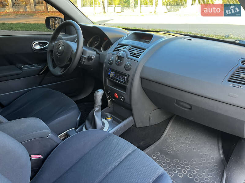 Универсал Renault Megane 2004 в Кривом Роге фото 13 Универсал Renault Megane 2004 в Кривом Роге