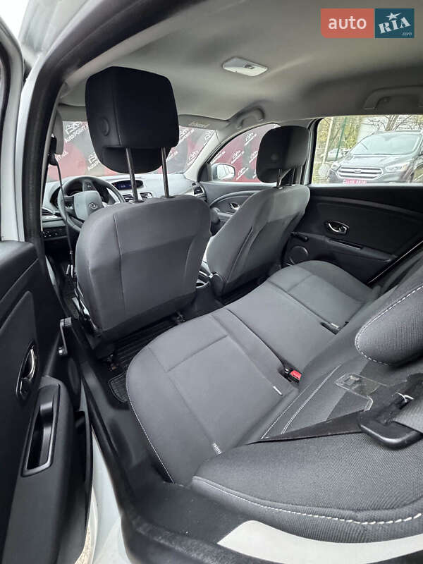 Хэтчбек Renault Megane 2014 в Сумах