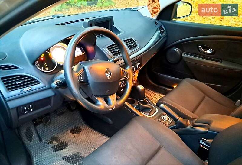 Универсал Renault Megane 2010 в Глухове