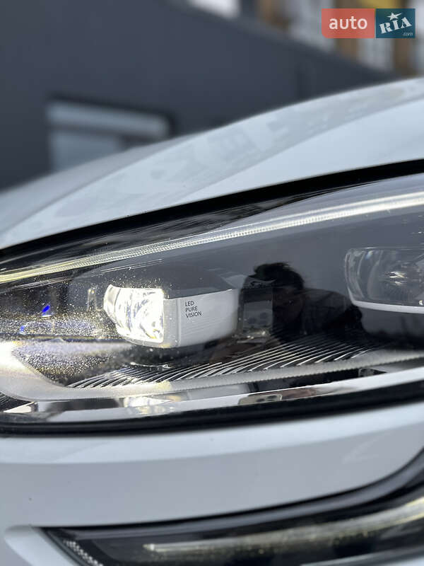 Седан Renault Megane 2020 в Луцке