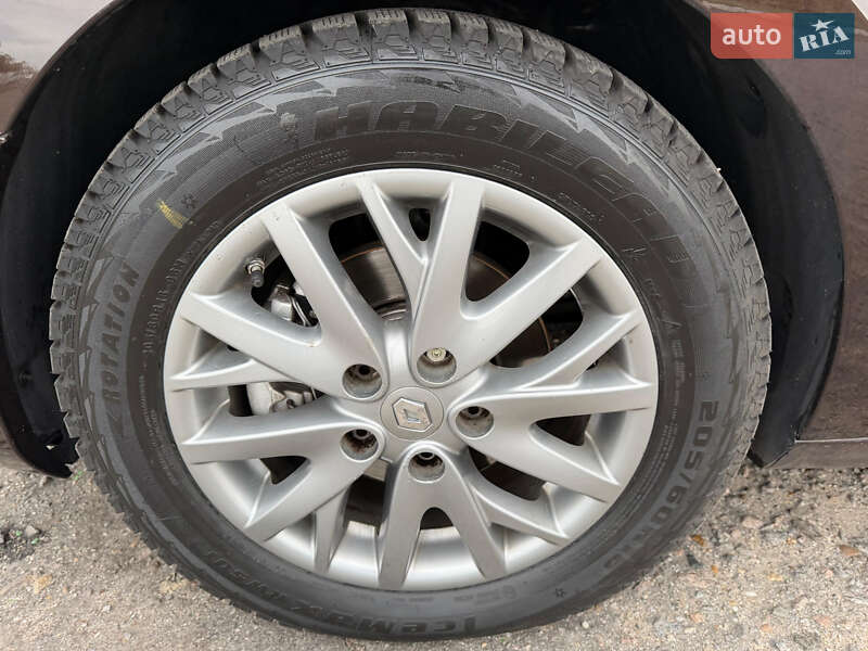 Универсал Renault Megane 2013 в Киеве фото 19 Универсал Renault Megane 2013 в Киеве