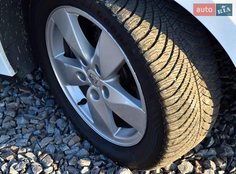 Универсал Renault Megane 2013 в Дрогобыче фото 18 Универсал Renault Megane 2013 в Дрогобыче