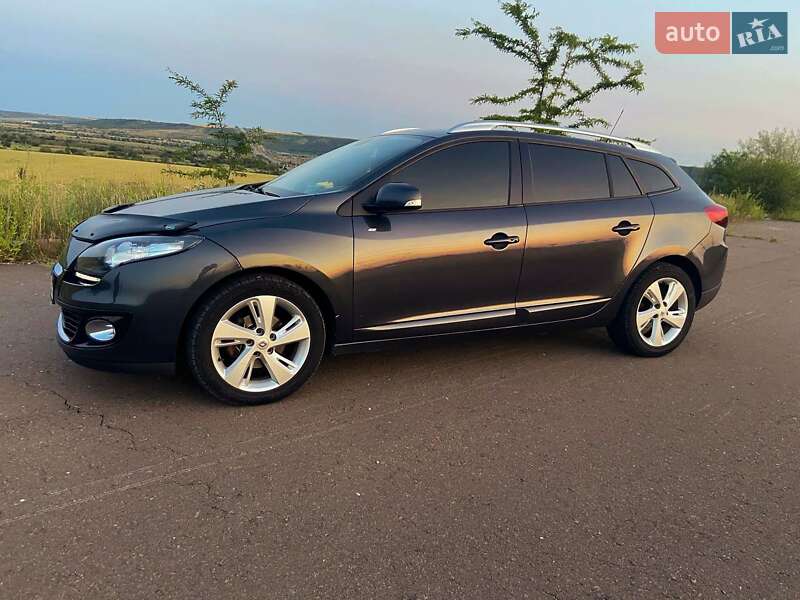 Универсал Renault Megane 2013 в Червонознаменке фото 60 Универсал Renault Megane 2013 в Червонознаменке