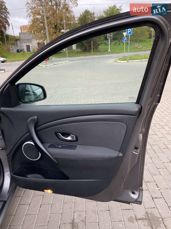 Универсал Renault Megane 2011 в Ровно фото 20 Универсал Renault Megane 2011 в Ровно