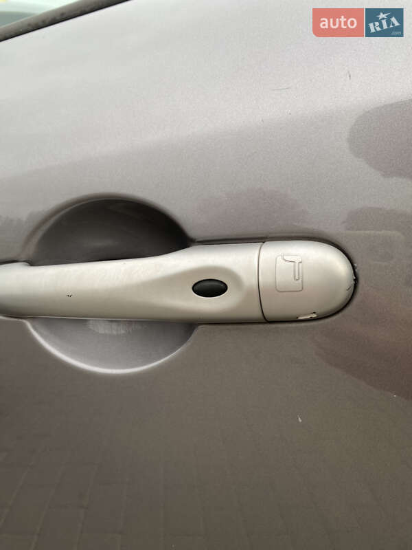 Универсал Renault Megane 2011 в Ровно фото 36 Универсал Renault Megane 2011 в Ровно