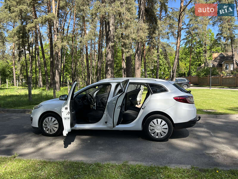 Универсал Renault Megane 2012 в Чернигове фото 16 Универсал Renault Megane 2012 в Чернигове