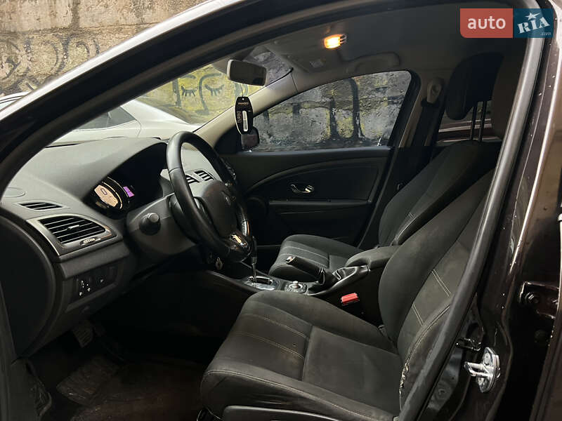 Универсал Renault Megane 2014 в Киеве фото 22 Универсал Renault Megane 2014 в Киеве