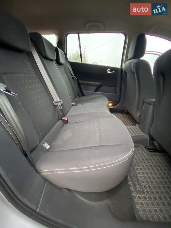 Универсал Renault Megane 2005 в Полтаве фото 6 Универсал Renault Megane 2005 в Полтаве