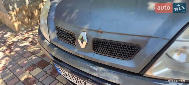 Хэтчбек Renault Megane 2001 в Килии фото 14 Хэтчбек Renault Megane 2001 в Килии