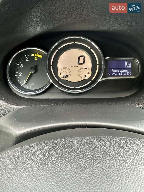 Хетчбек Renault Megane 2013 в Львові фото 8 Хетчбек Renault Megane 2013 в Львові