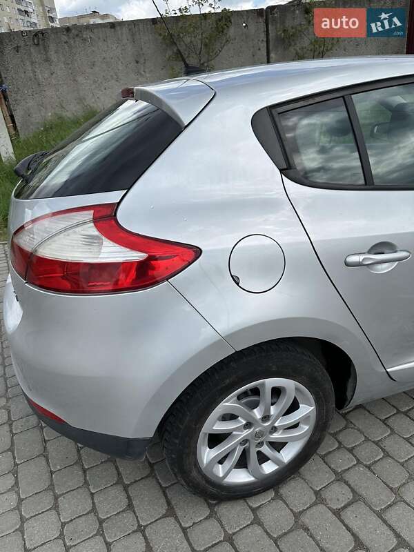 Хетчбек Renault Megane 2013 в Львові фото 12 Хетчбек Renault Megane 2013 в Львові