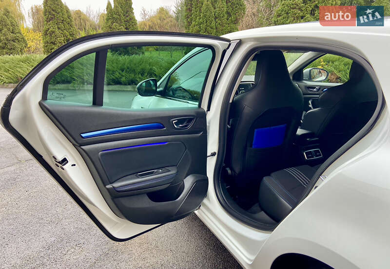 Хэтчбек Renault Megane 2017 в Умани