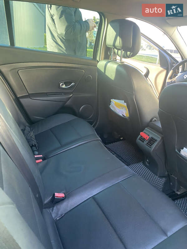 Универсал Renault Megane 2010 в Житомире фото 17 Универсал Renault Megane 2010 в Житомире