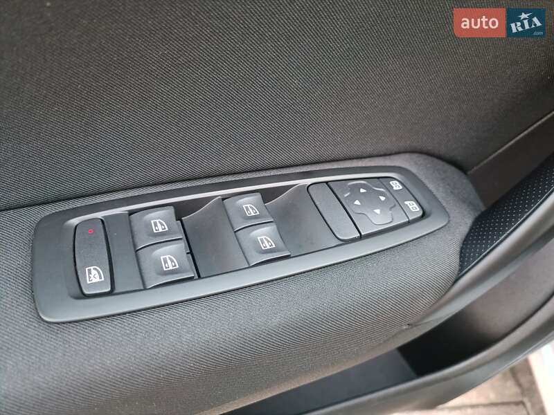 Седан Renault Megane 2020 в Львові