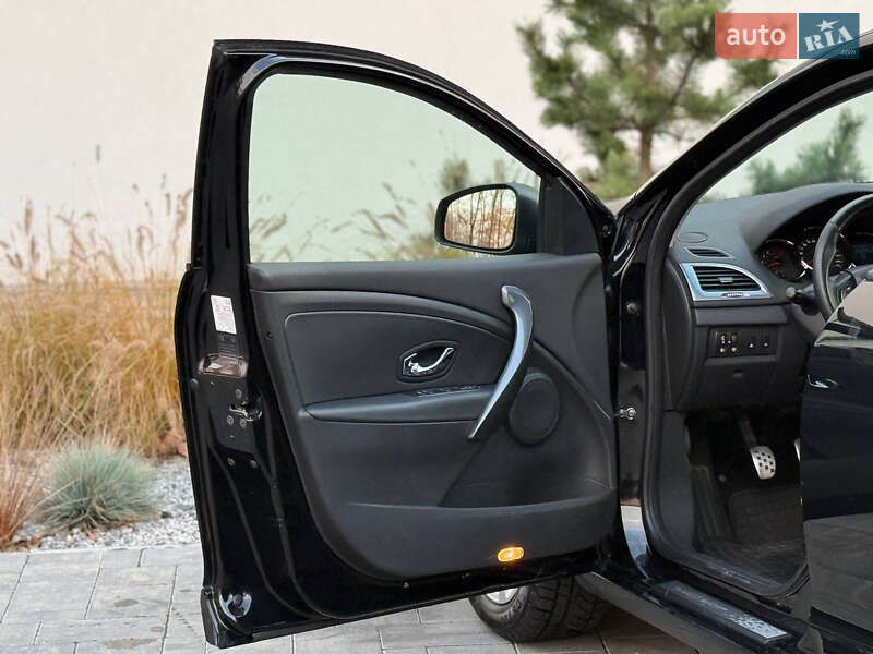 Универсал Renault Megane 2014 в Луцке фото 30 Универсал Renault Megane 2014 в Луцке