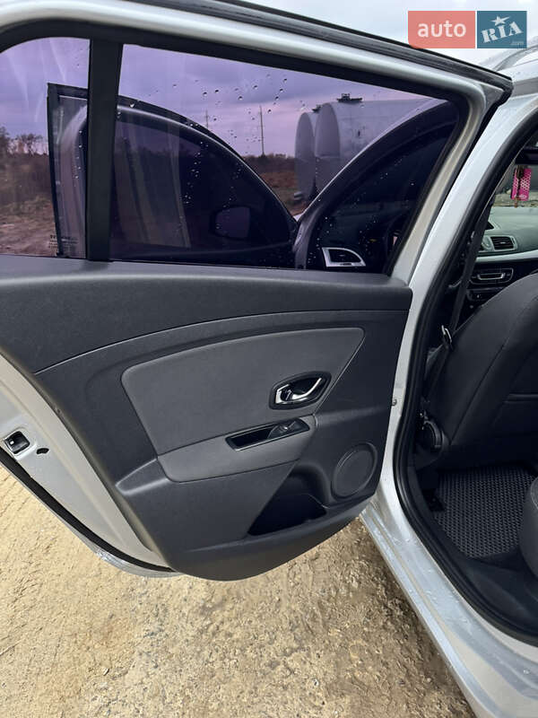 Универсал Renault Megane 2013 в Львове фото 19 Универсал Renault Megane 2013 в Львове