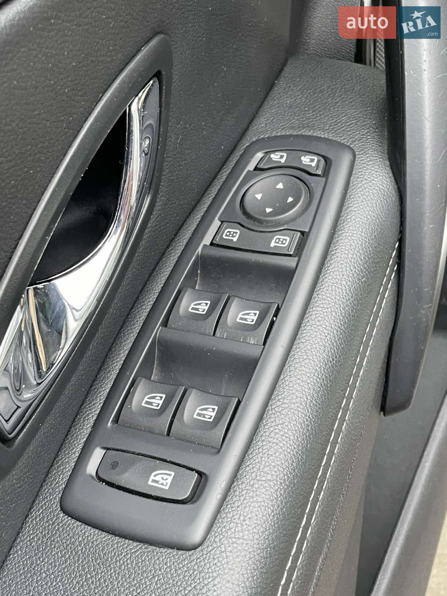 2013 Renault Megane - мініатюра 38