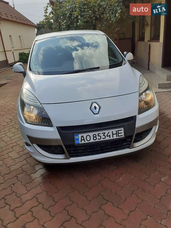 Універсал Renault Megane 2010 в Береговому