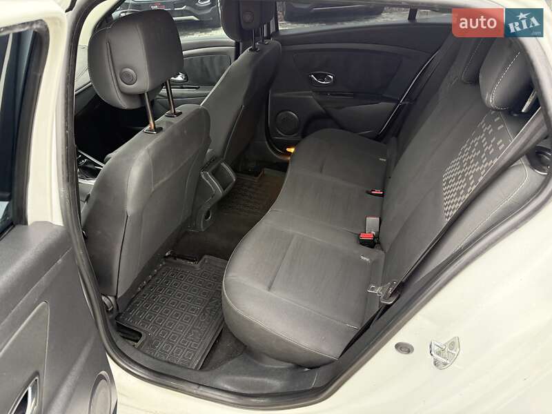 Универсал Renault Megane 2012 в Ужгороде фото 21 Универсал Renault Megane 2012 в Ужгороде