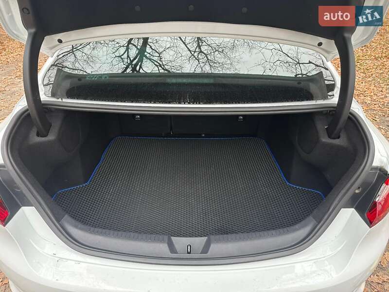 Седан Renault Megane 2019 в Дніпрі