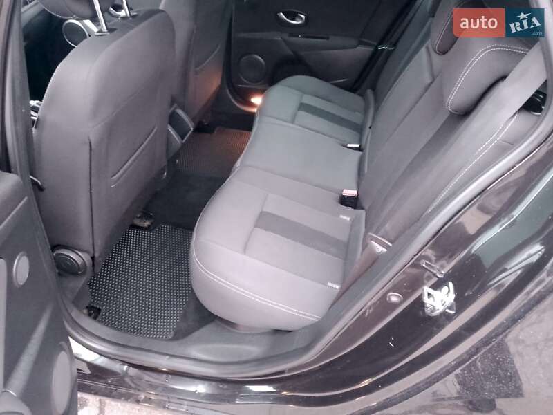 Универсал Renault Megane 2011 в Каменском фото 2 Универсал Renault Megane 2011 в Каменском