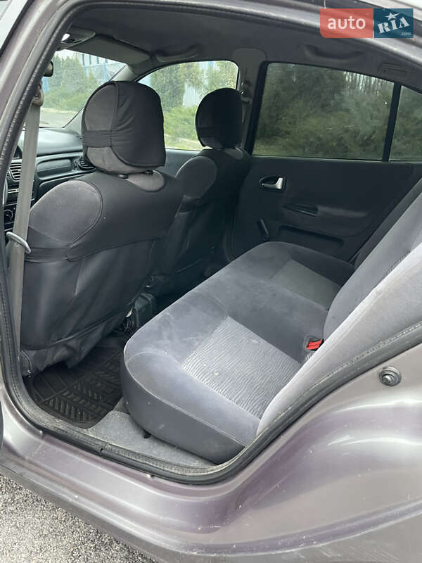 Седан Renault Megane 2003 в Новомосковске фото 9 Седан Renault Megane 2003 в Новомосковске