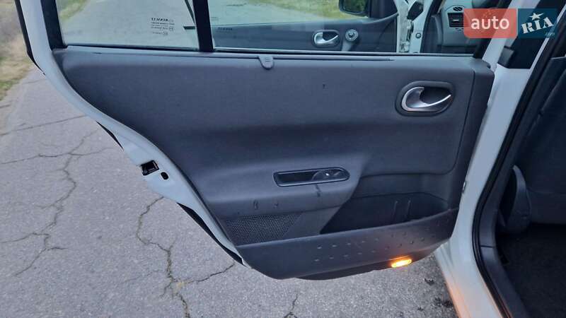 Универсал Renault Megane 2007 в Кременчуге фото 19 Универсал Renault Megane 2007 в Кременчуге