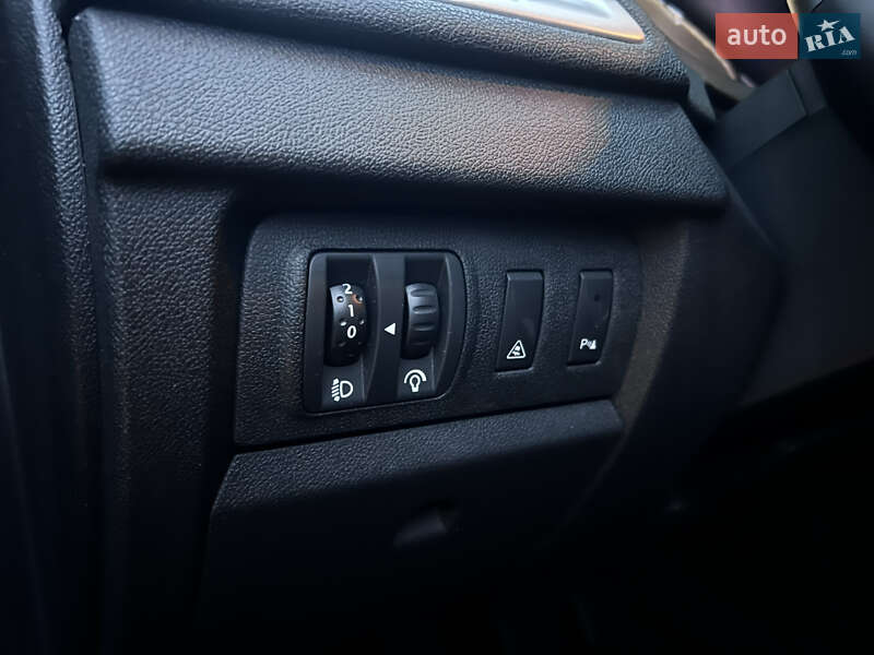 Хэтчбек Renault Megane 2009 в Луцке фото 10 Хэтчбек Renault Megane 2009 в Луцке