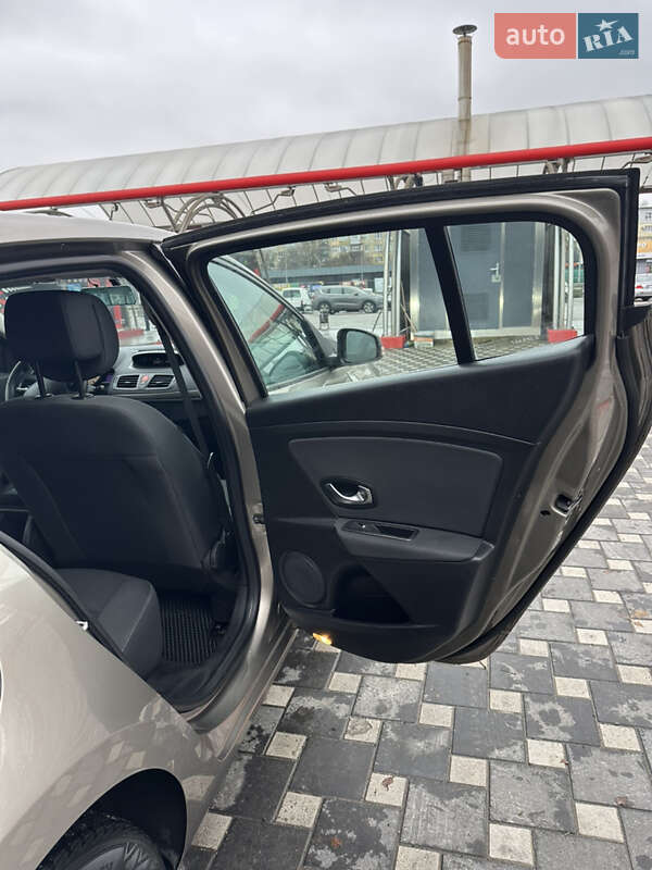 Хэтчбек Renault Megane 2010 в Полтаве