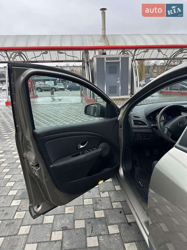 Хэтчбек Renault Megane 2010 в Полтаве