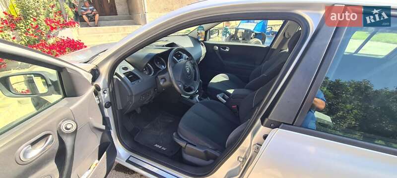 Седан Renault Megane 2005 в Тернополе фото 9 Седан Renault Megane 2005 в Тернополе