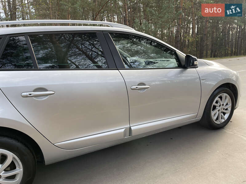 Универсал Renault Megane 2015 в Славуте фото 25 Универсал Renault Megane 2015 в Славуте