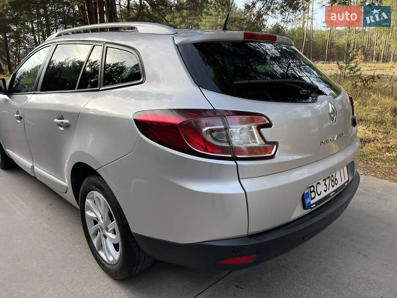 Универсал Renault Megane 2015 в Славуте фото 36 Универсал Renault Megane 2015 в Славуте