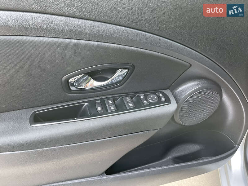 Универсал Renault Megane 2015 в Славуте фото 73 Универсал Renault Megane 2015 в Славуте