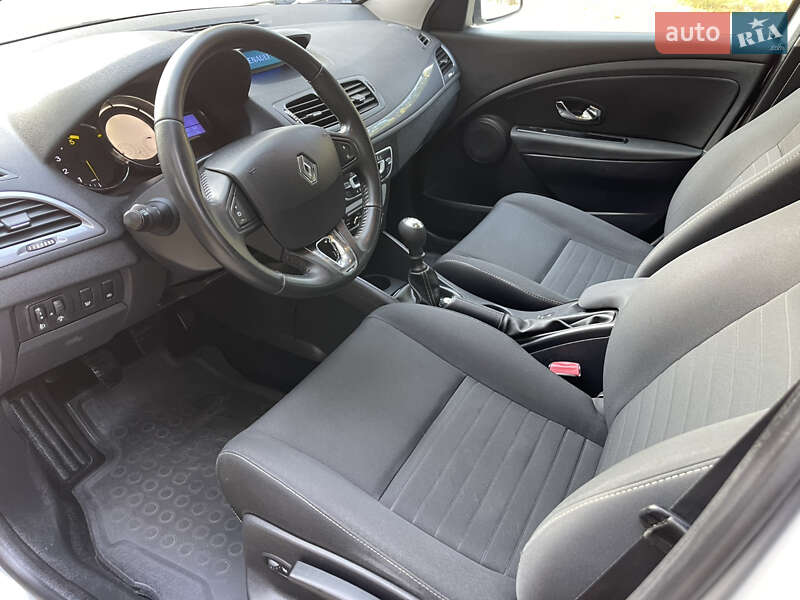 Универсал Renault Megane 2015 в Славуте фото 83 Универсал Renault Megane 2015 в Славуте