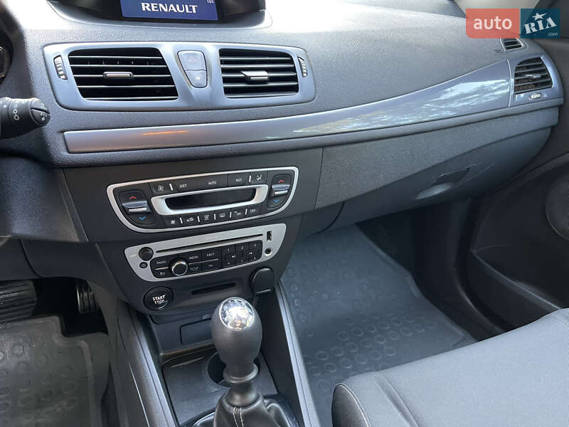 Универсал Renault Megane 2015 в Славуте фото 102 Универсал Renault Megane 2015 в Славуте