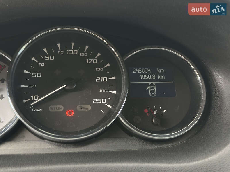 Универсал Renault Megane 2011 в Каменском фото 41 Универсал Renault Megane 2011 в Каменском