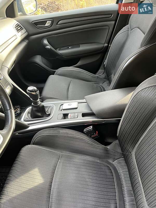 Универсал Renault Megane 2018 в Ахтырке фото 8 Универсал Renault Megane 2018 в Ахтырке