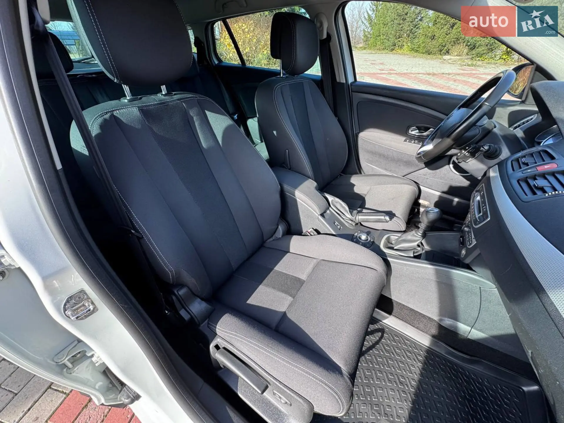 2010 Renault Megane - мініатюра 12