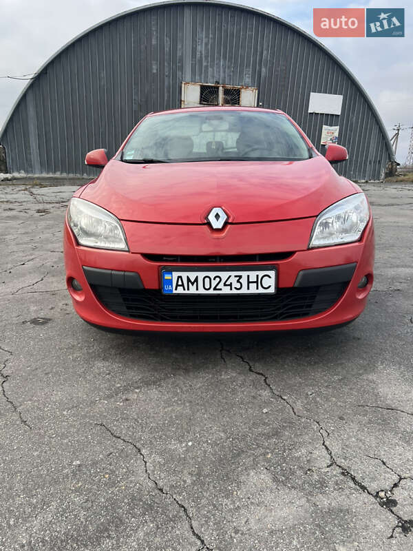 Хэтчбек Renault Megane 2011 в Звягеле