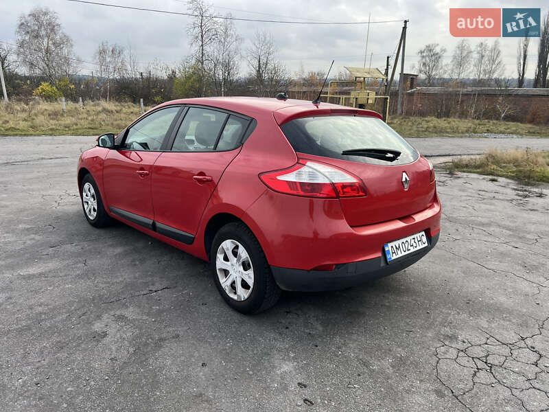 Хэтчбек Renault Megane 2011 в Звягеле