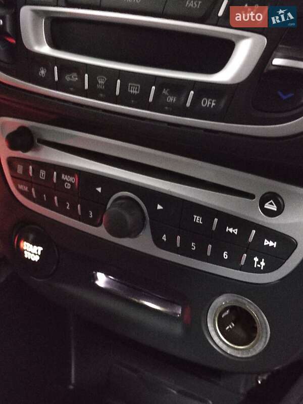 Хэтчбек Renault Megane 2011 в Сумах