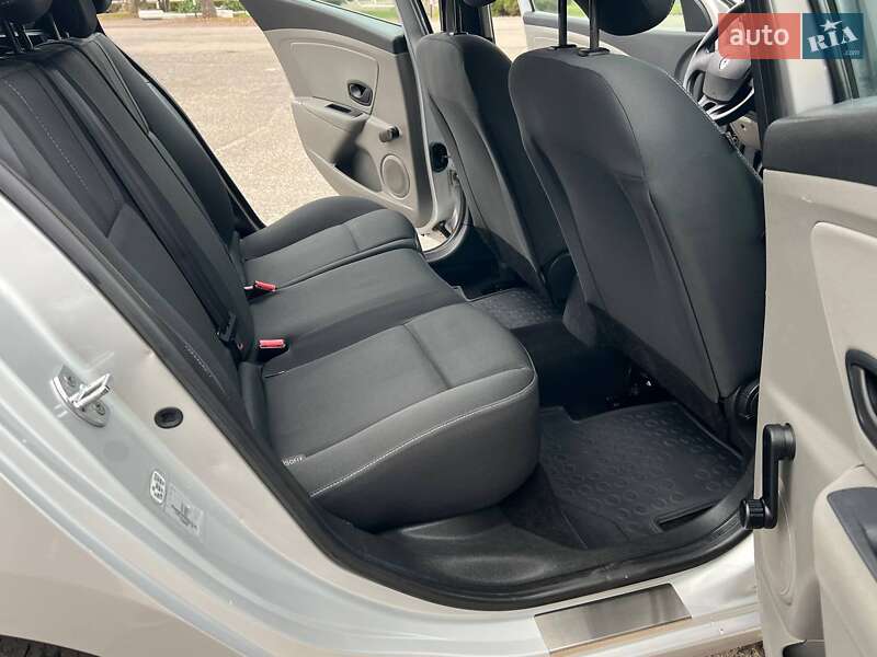 Универсал Renault Megane 2010 в Лубнах фото 46 Универсал Renault Megane 2010 в Лубнах