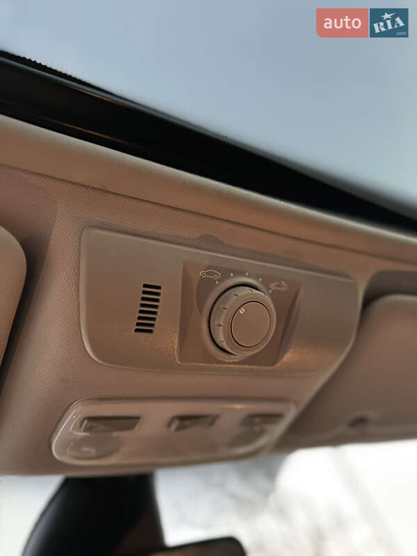 Универсал Renault Megane 2012 в Луцке фото 50 Универсал Renault Megane 2012 в Луцке