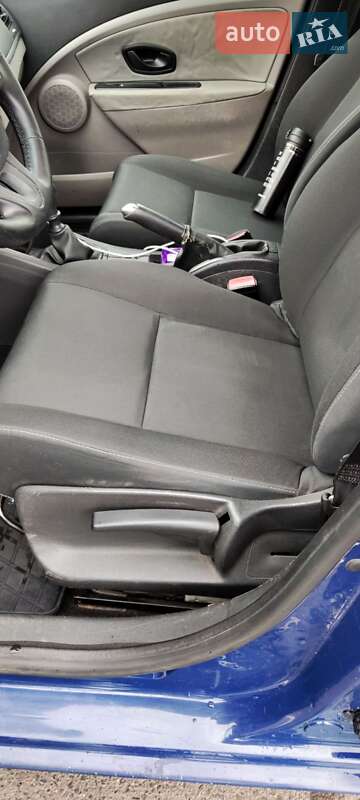 Универсал Renault Megane 2010 в Луцке фото 19 Универсал Renault Megane 2010 в Луцке