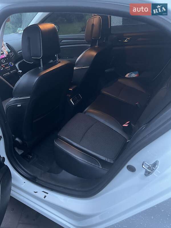 Хэтчбек Renault Megane 2016 в Степани фото 9 Хэтчбек Renault Megane 2016 в Степани