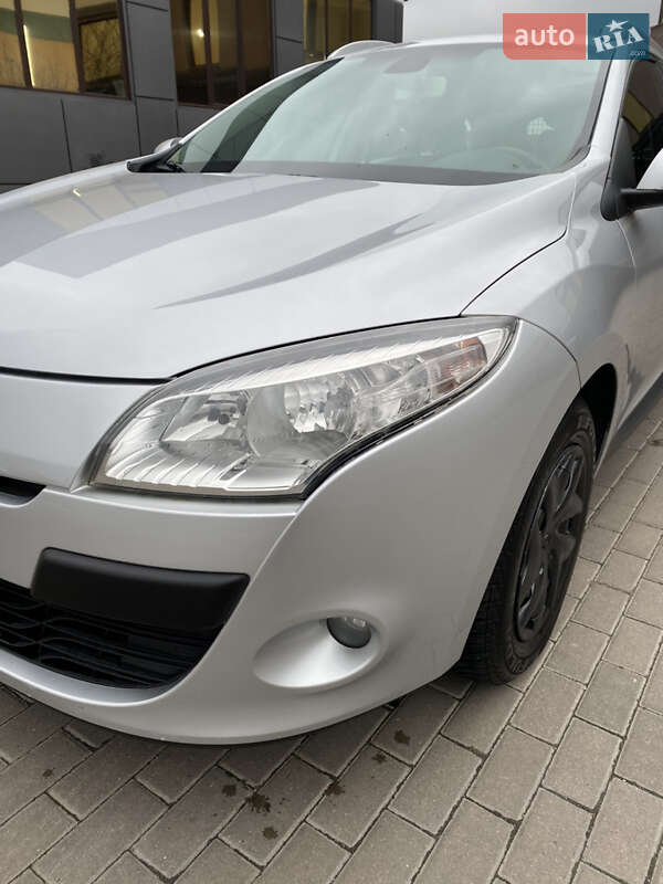 Универсал Renault Megane 2011 в Ровно фото 6 Универсал Renault Megane 2011 в Ровно