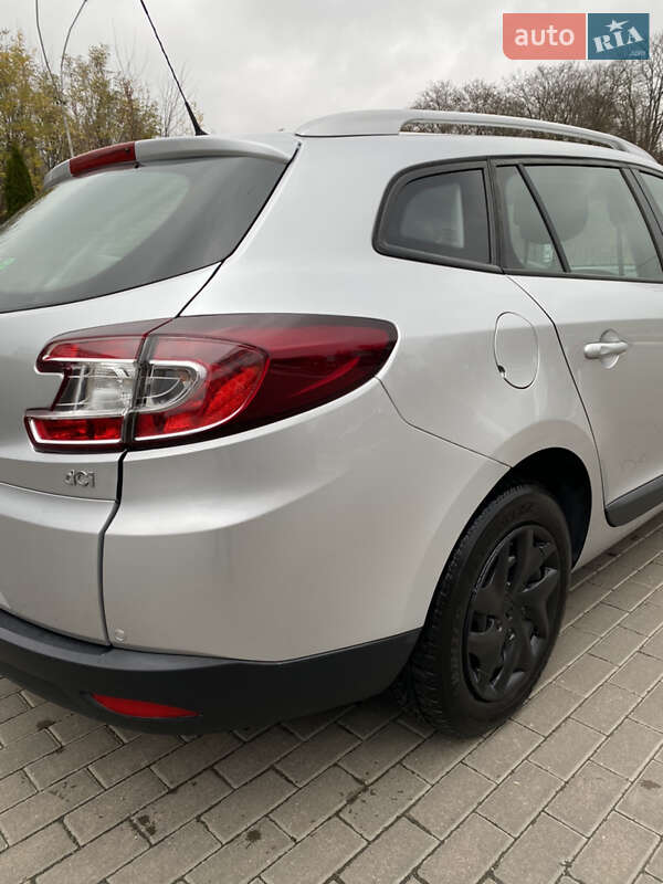 Универсал Renault Megane 2011 в Ровно фото 11 Универсал Renault Megane 2011 в Ровно