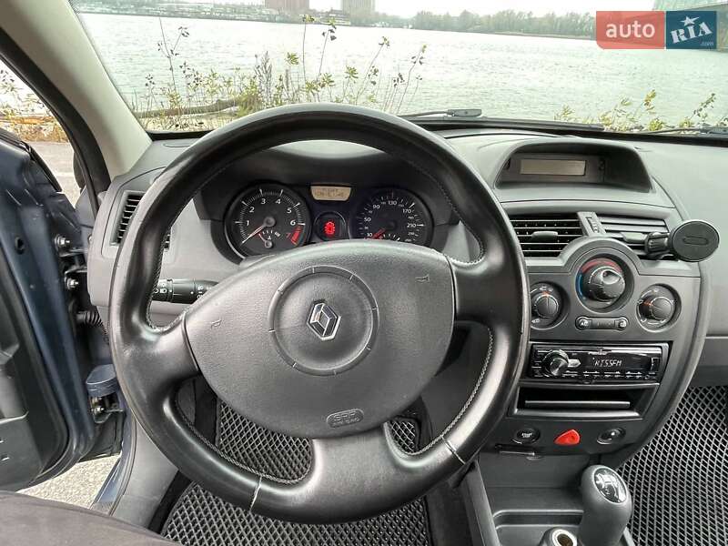Хэтчбек Renault Megane 2006 в Киеве